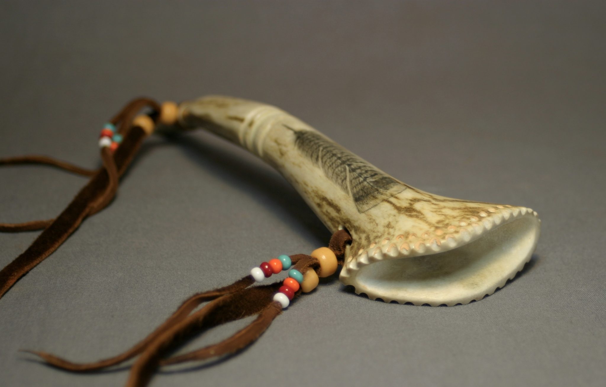 Sonny Bashore Custom Yelper with Skrimshaw Art Feather Turkey Call - Image 6