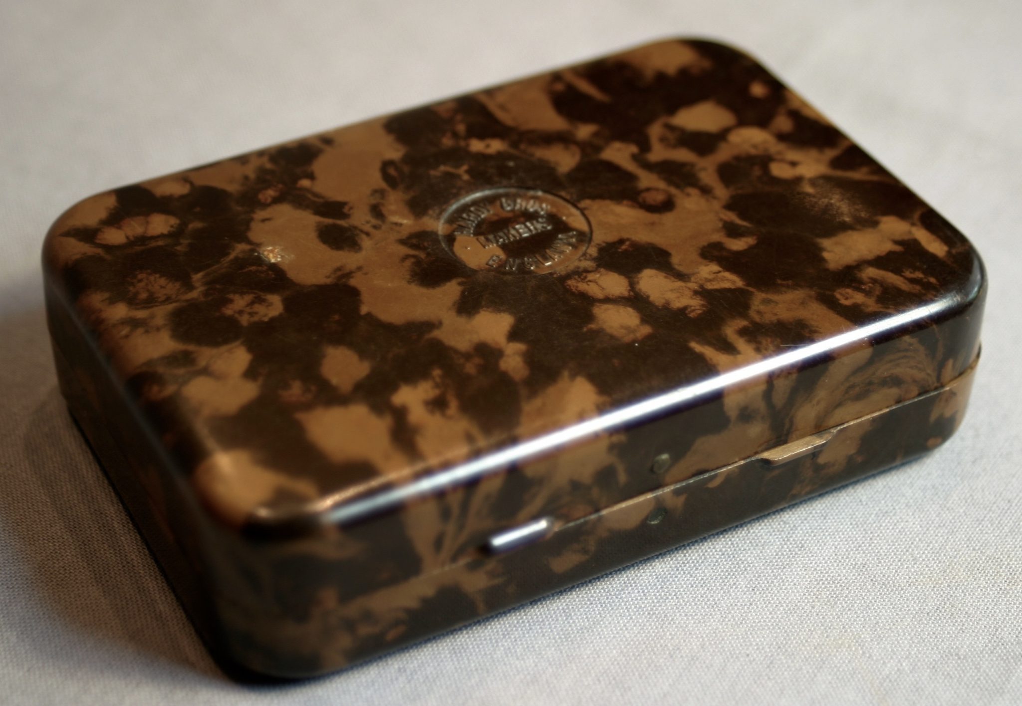 1930s Hardy Bros Small Neroda Tortoiseshell Clip Fly Box - Image 7