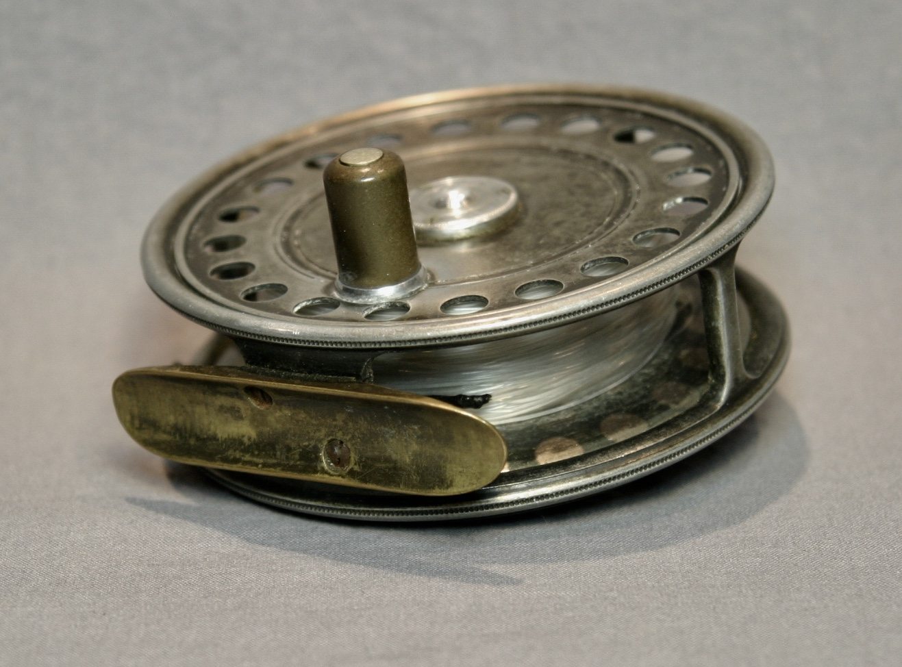 JOHN BRIT PAT N0:658472   3.7/8 FLY REEL Hardy MADE BY HARDY BROS LTD ENGLAND THE ST 