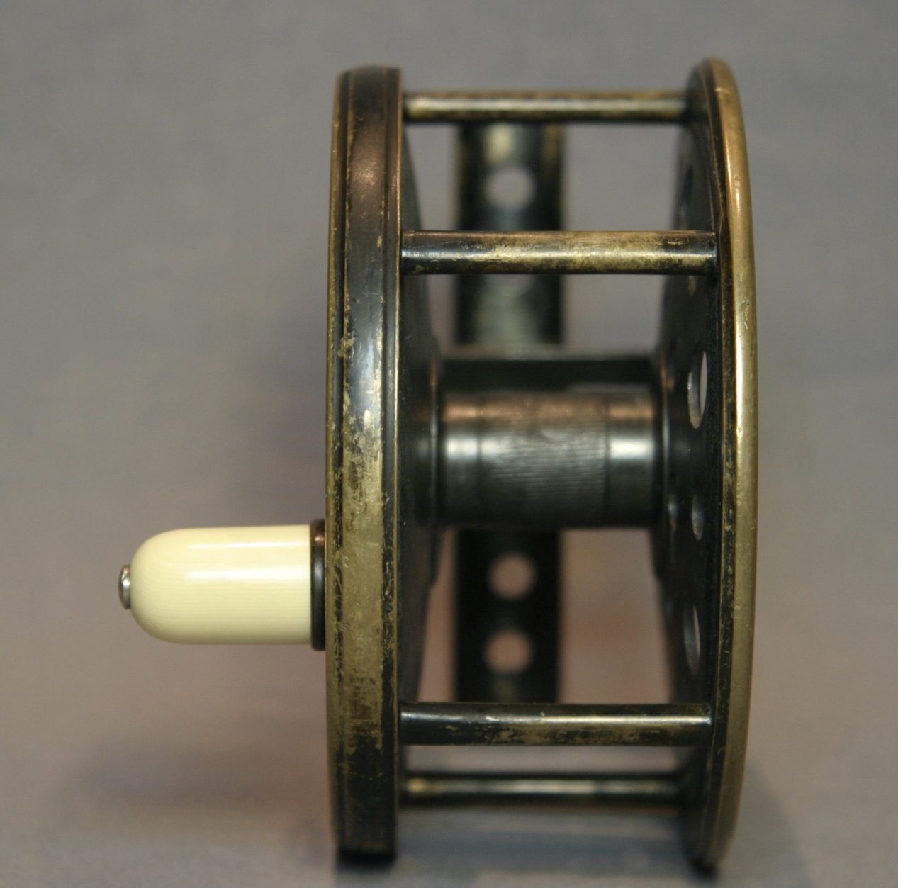 Hardy Bros Brass Faced "Perfect" 4" Fly Fishing Reel - Image 2