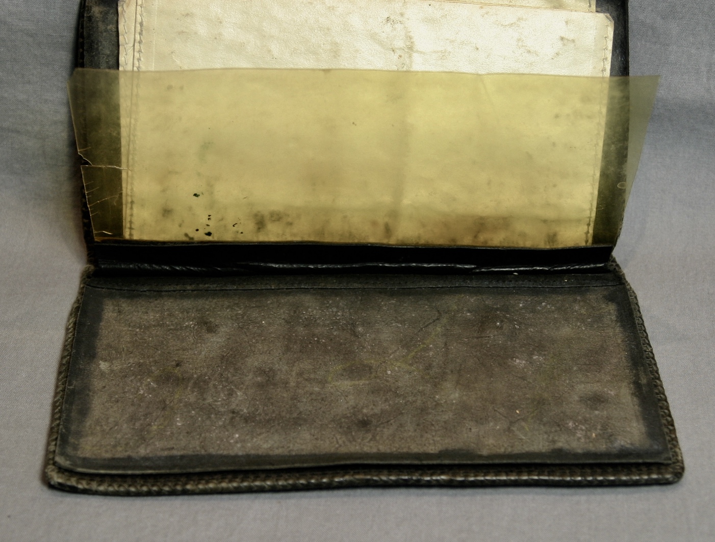 Embossed Fisherman Fly Fishing Wallet - Image 4