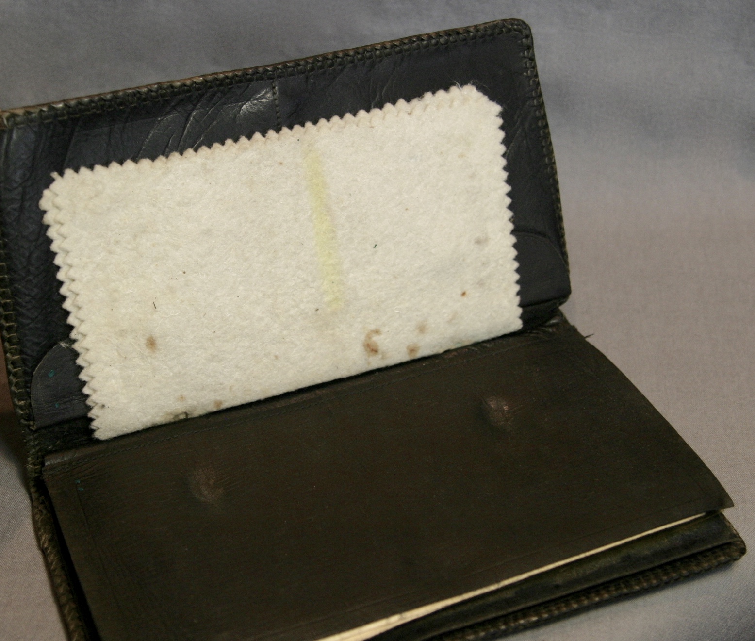Embossed Fisherman Fly Fishing Wallet - Image 8