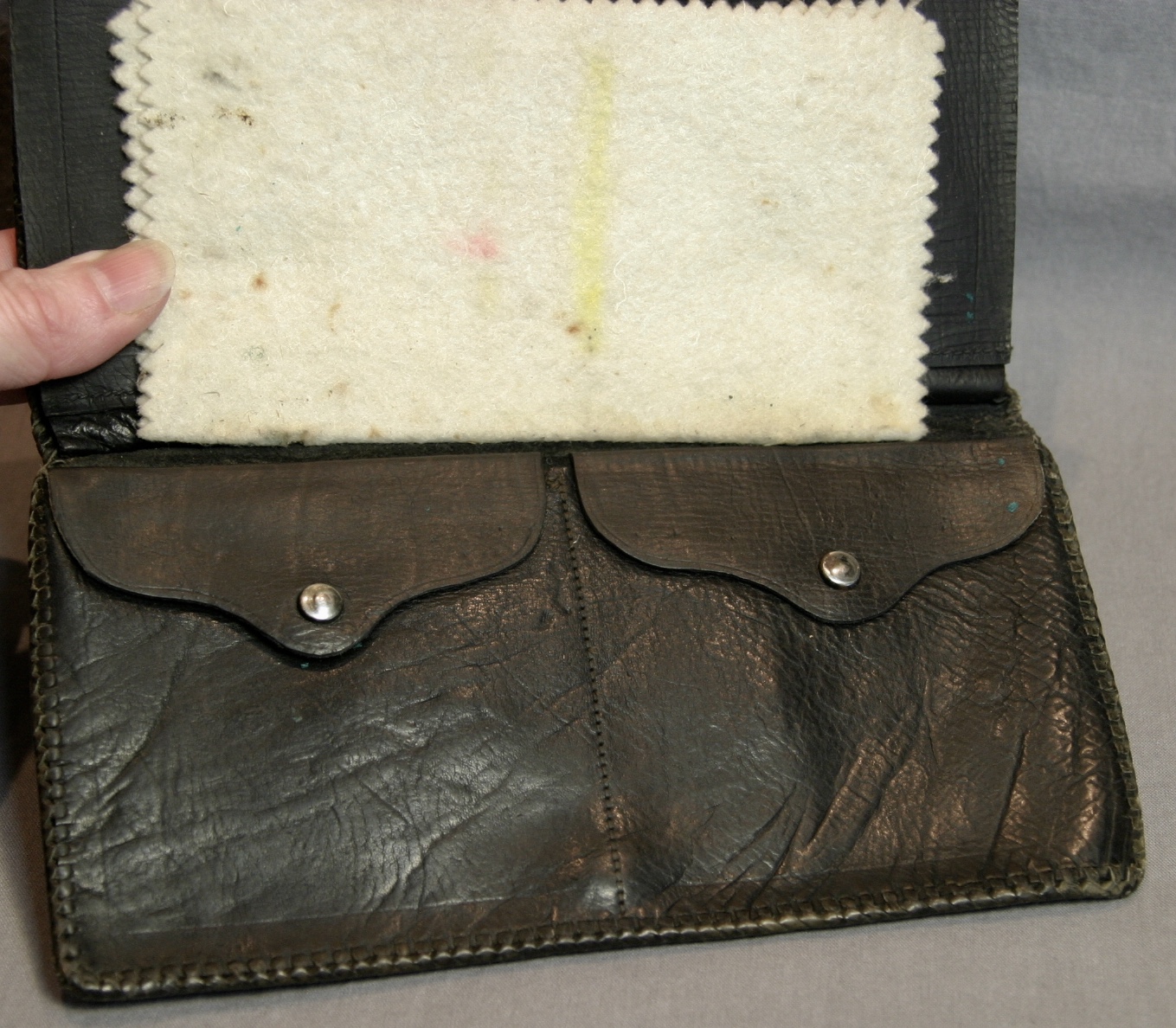 Embossed Fisherman Fly Fishing Wallet - Image 9