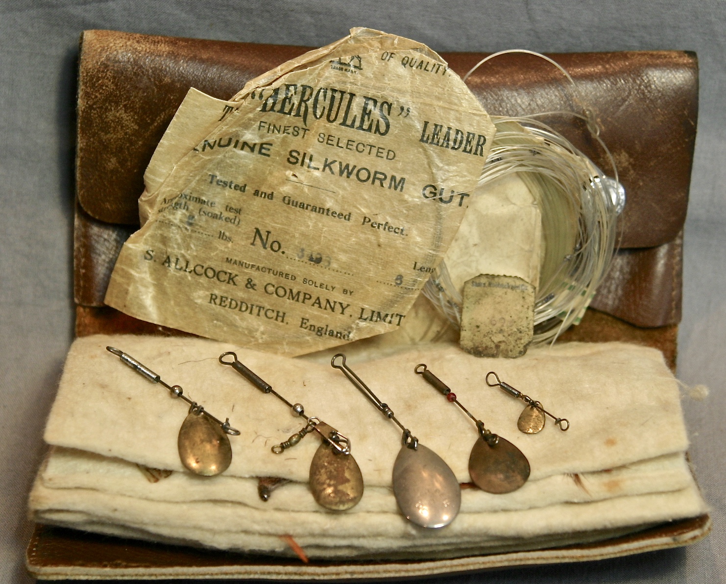 Oregon Saddlemaker Line Flies Fly Wallet - Image 12