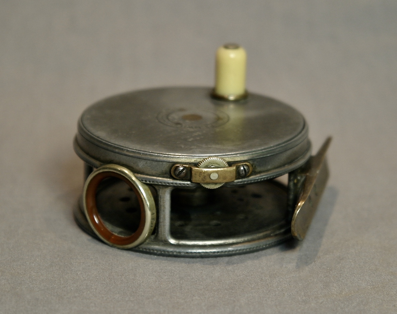 Hardy's Perfect 2 5/8" Fly Fishing Reel - Image 6