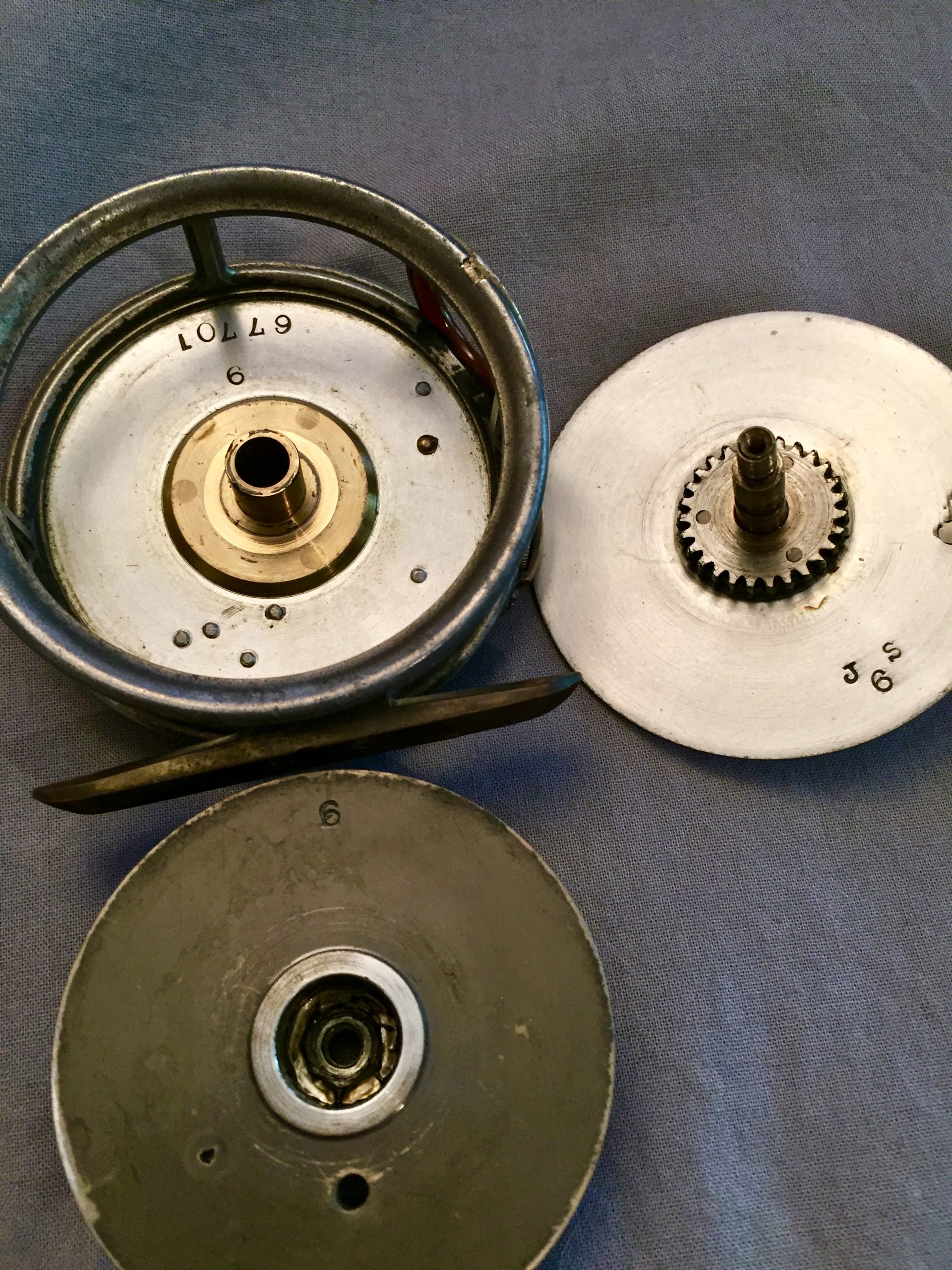 Hardy's Perfect 2 5/8" Fly Fishing Reel - Image 10