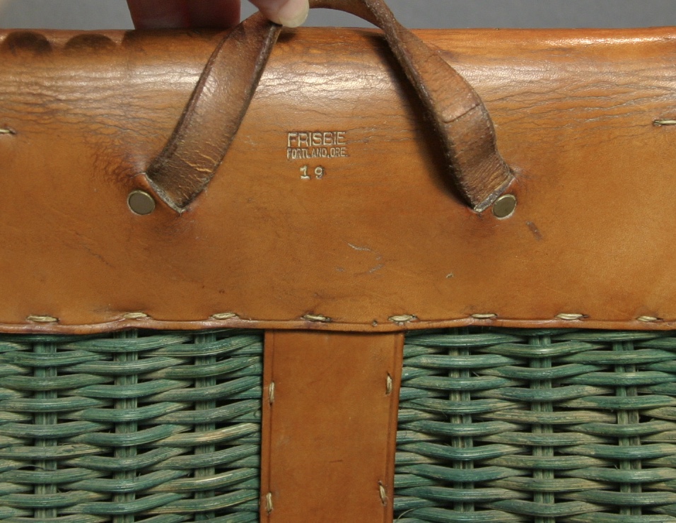 Frisbie Green Wicker #19 Fishing Creel W/Strap - Image 11