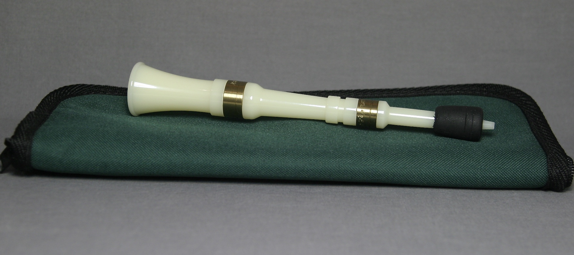 Frank Cox White Green Hornet Turkey Yelper