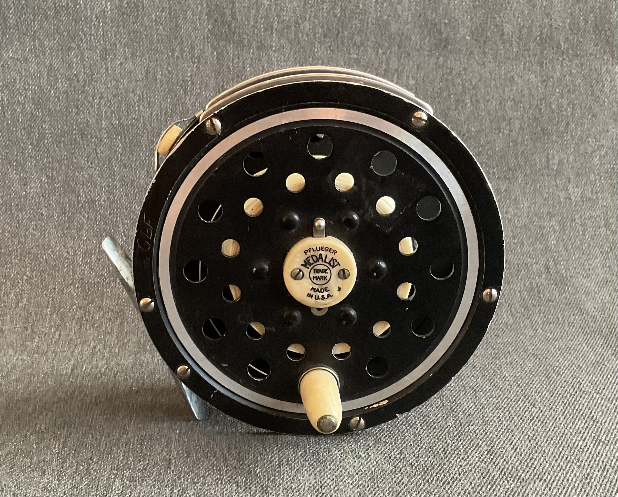 Pfluger Medalist No 1498 Fly Fishing Reel - Lava Creek Trading Company