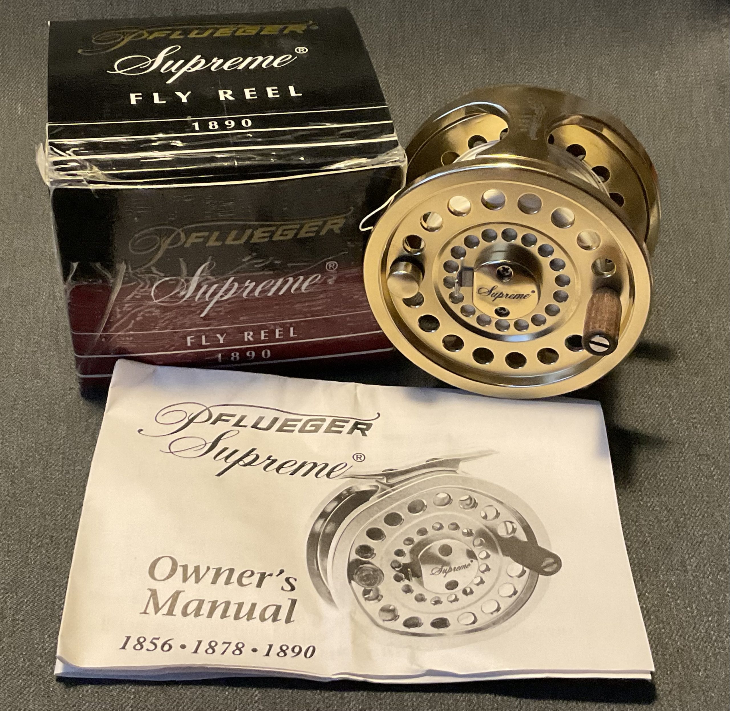VINTAGE PFLUEGER SUPREME Fishing discharged Reel